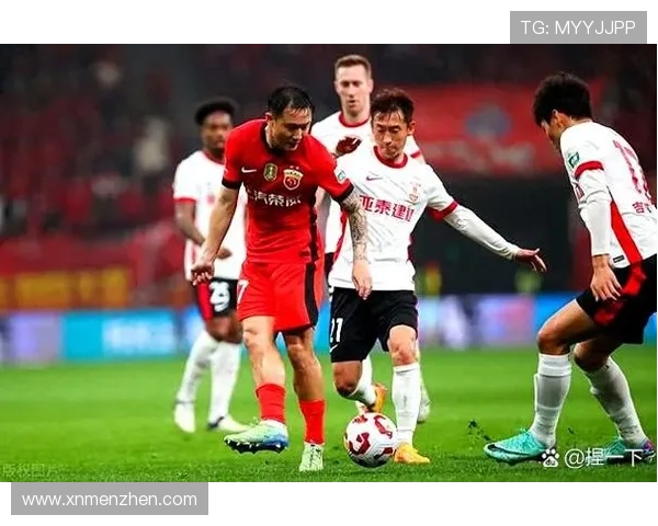 广州足球队在精英赛中以90分稳居积分榜首位展现强劲实力